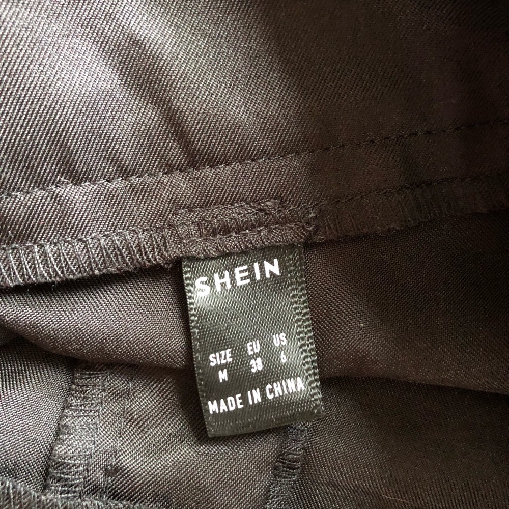 Shorts - Picture 2 of 3